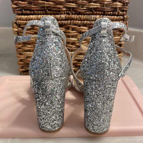 Badgley Mischka Jewel “Cook” Block Heel - Picture 3 of 5